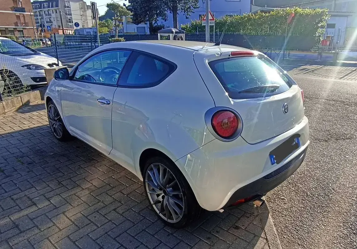 Usata Alfa Romeo MiTo Super 105 CV (77 kW) 2012 Bianco Utilitaria