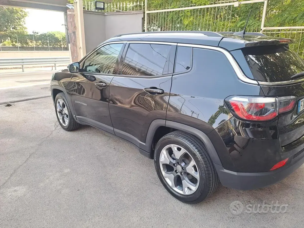 Usata Jeep Compass Limited 120 CV (88 kW) 2019 Nero SUV