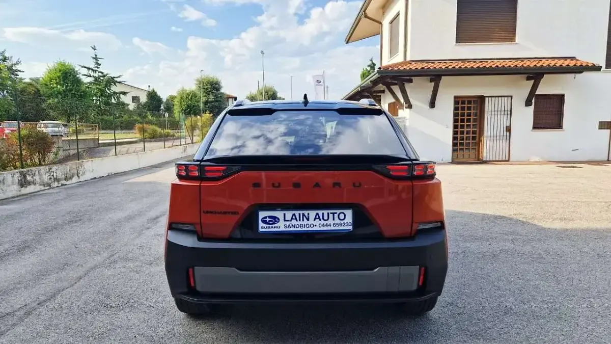 Nuova Subaru Uncharted 63 kW (87 CV) 2026 Arancione SUV