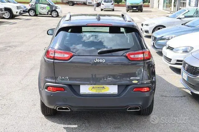 Usata Jeep Cherokee 185 CV (136 kW) 2016 Grigio SUV