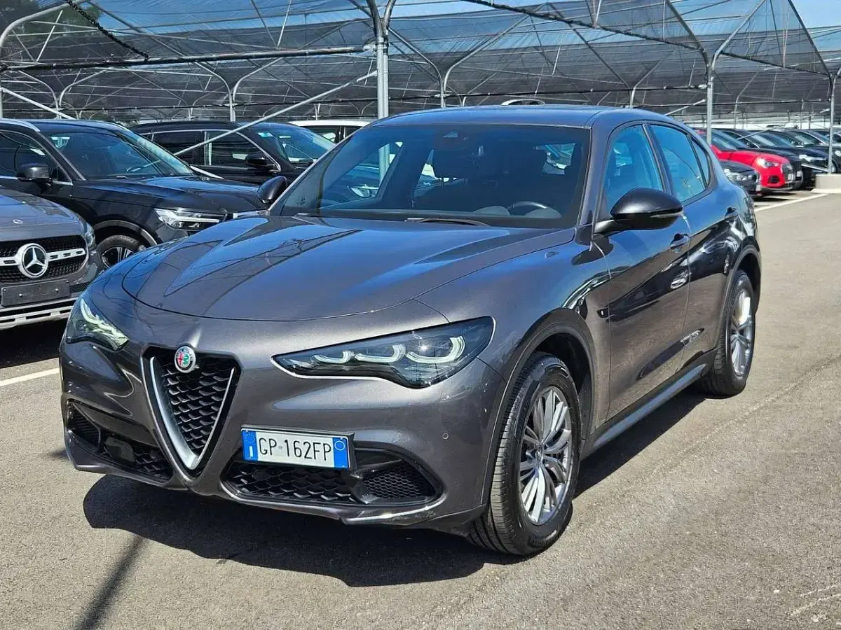 Usata Alfa Romeo Stelvio Super 209 CV (153 kW) 2023 Nero SUV