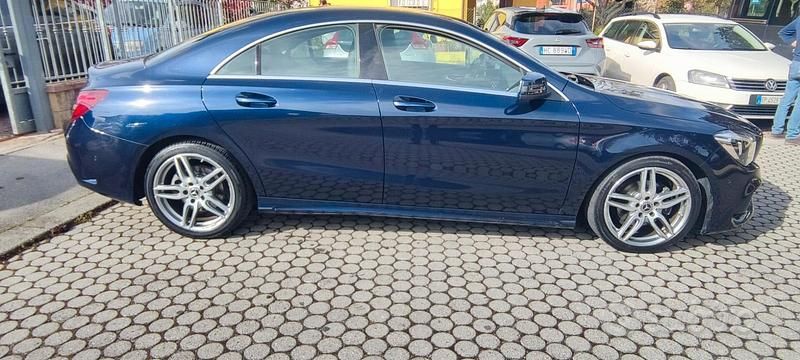 Usata Mercedes CLA180 Premium 109 CV (80 kW) 2017 Blu Berlina