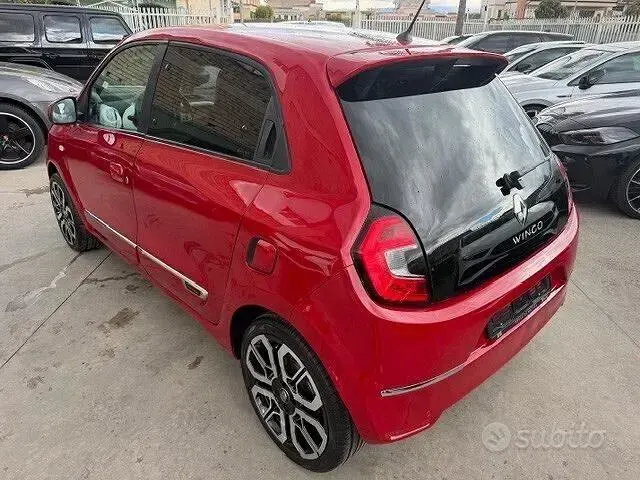 Usado Renault Twingo Intens 90 CV (66 kW) 2019 Rojo Utilitario