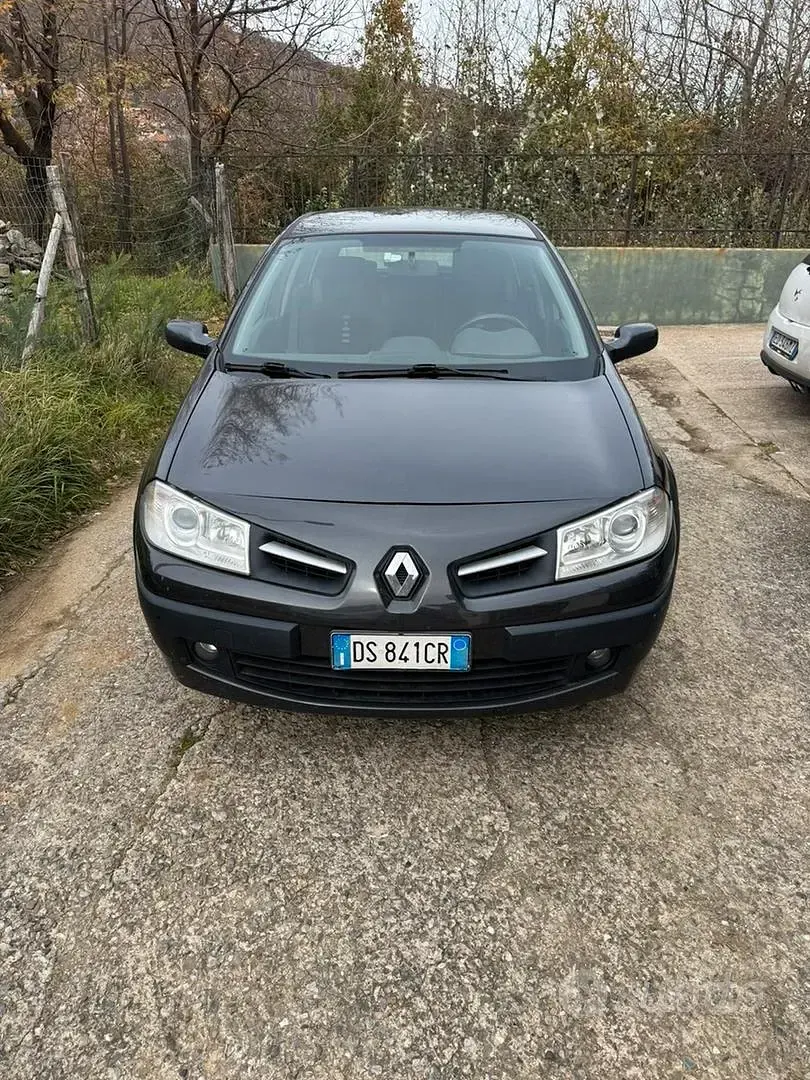 Usata Renault Mégane 106 CV (77 kW) 2008 Grigio Berlina