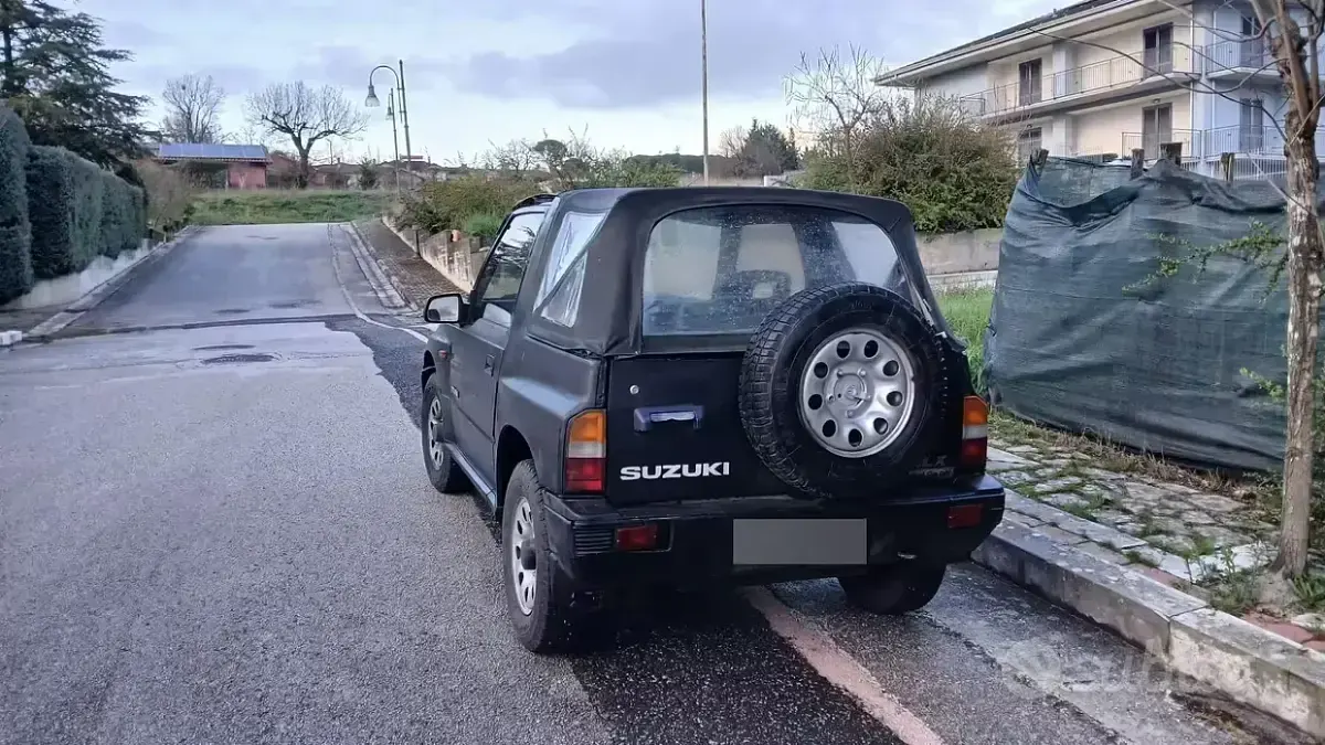 Usata Suzuki Vitara 75 CV (55 kW) 1992 Blu SUV