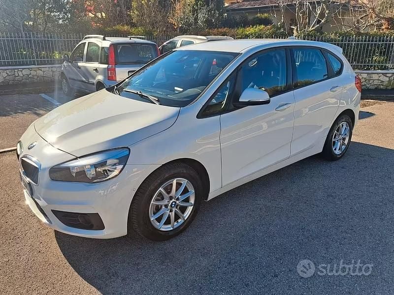 Usata BMW 214 Active Tourer Efficient Dynamics 95 CV (69 kW) 2016 Bianco Monovolume