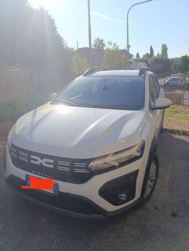 Usata Dacia Sandero Lauréate 90 CV (66 kW) 2023 Berlina