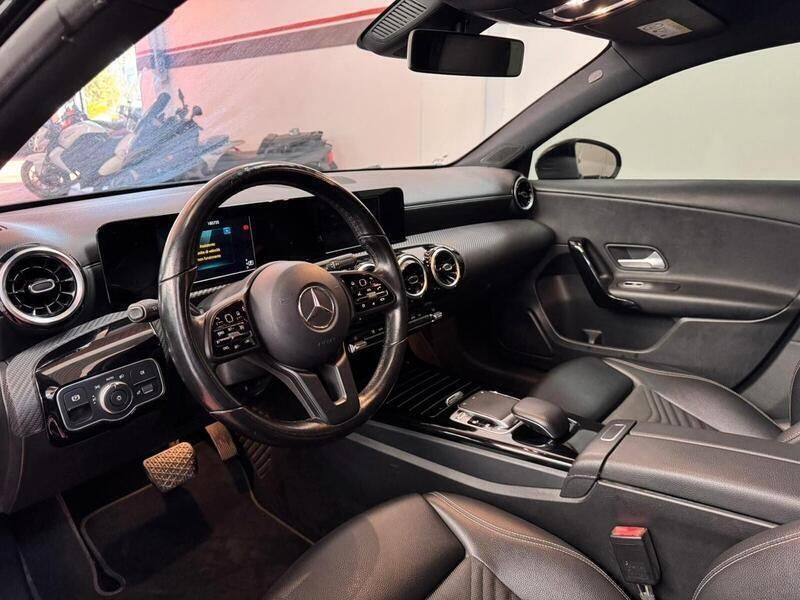 Usata Mercedes A180 Premium 116 CV (85 kW) 2019 Nero Berlina