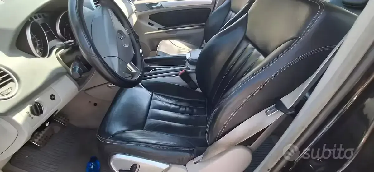 Usata Mercedes ML320 224 CV (164 kW) 2007 Nero SUV