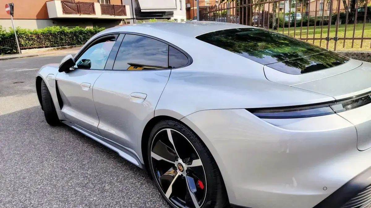 Usata Porsche Taycan Performance Package 139 kW (190 CV) 2021 Berlina