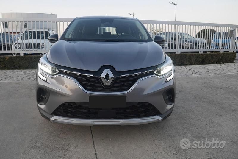 Usata Renault Captur Initiale Paris 115 CV (84 kW) 2021 Grigio SUV