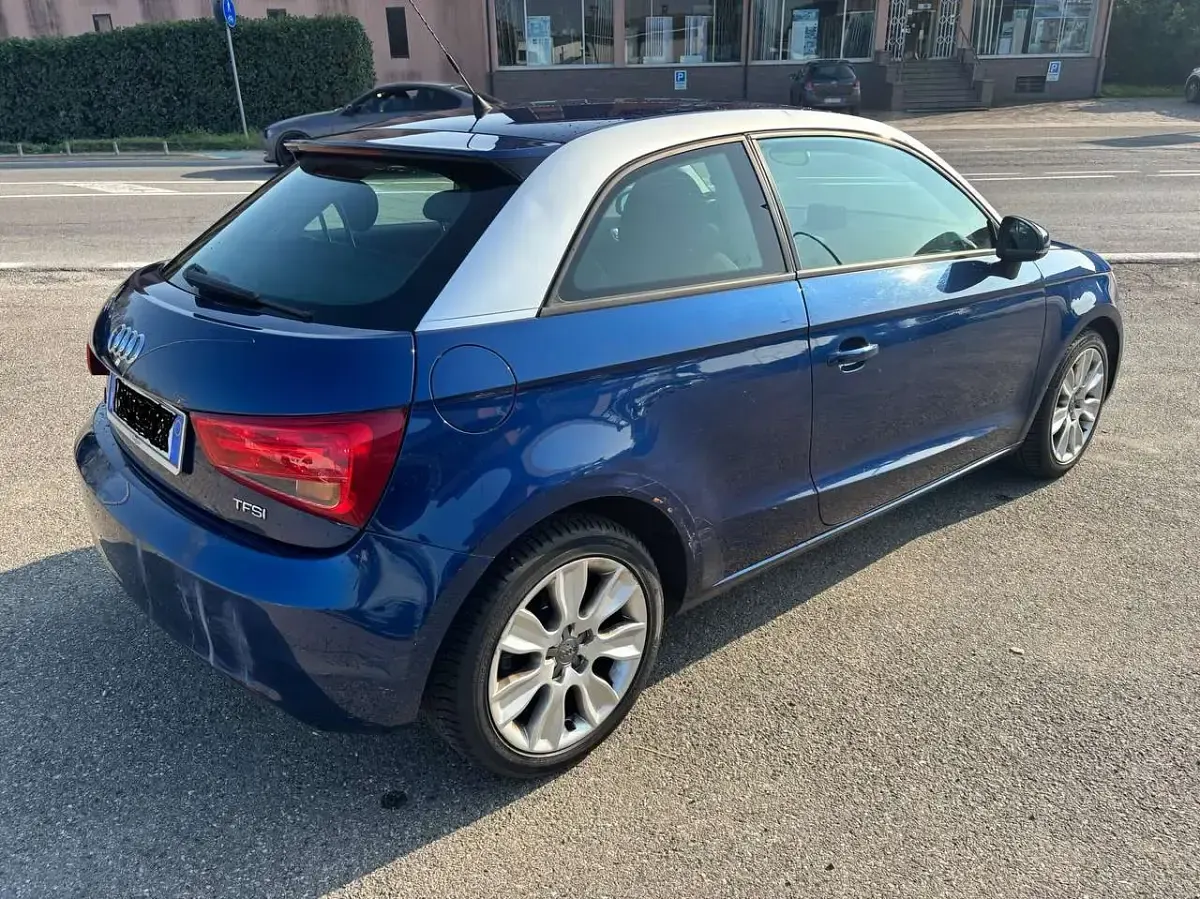 Usata Audi A1 Ambition 86 CV (63 kW) 2011 Blu/azzurro Utilitaria