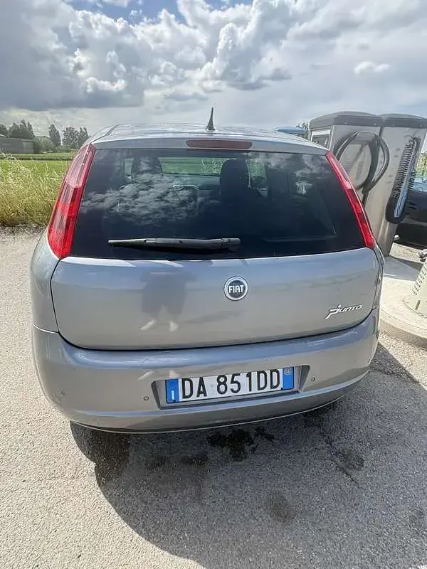 Usata Fiat Grande Punto Dynamic 90 CV (66 kW) 2006 Giallo Utilitaria
