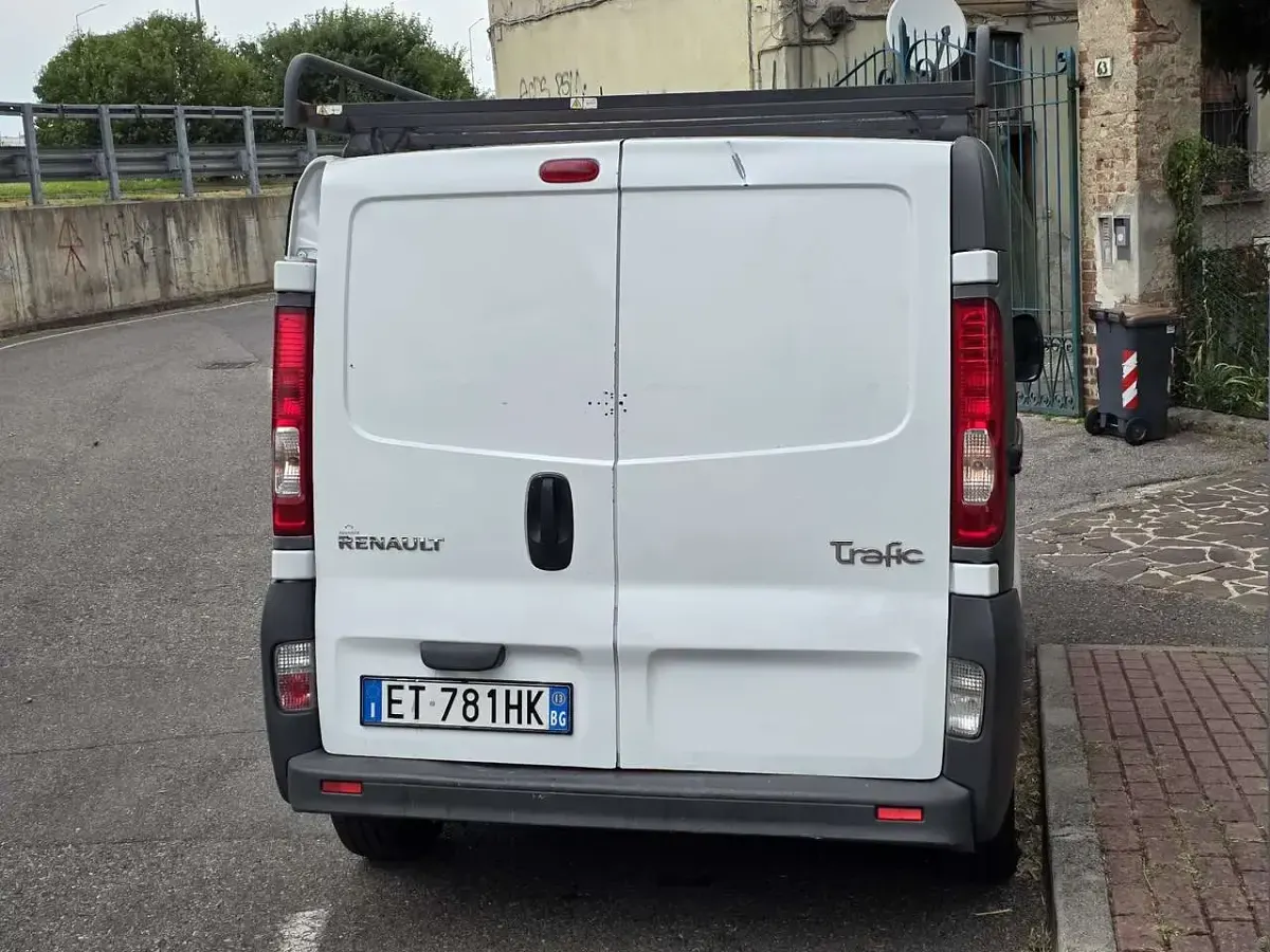 Usata Renault Trafic 114 CV (83 kW) 2013 Bianco Monovolume