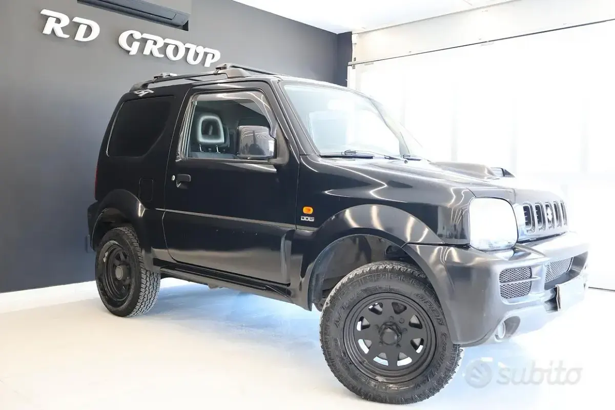 Usata Suzuki Jimny Club 86 CV (63 kW) 2006 Nero SUV
