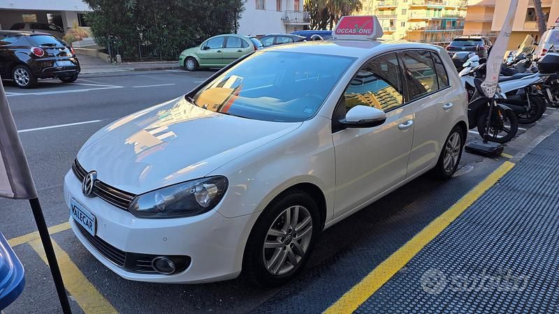 Usata VW Golf VI Highline 101 CV (74 kW) 2011 Bianco Utilitaria