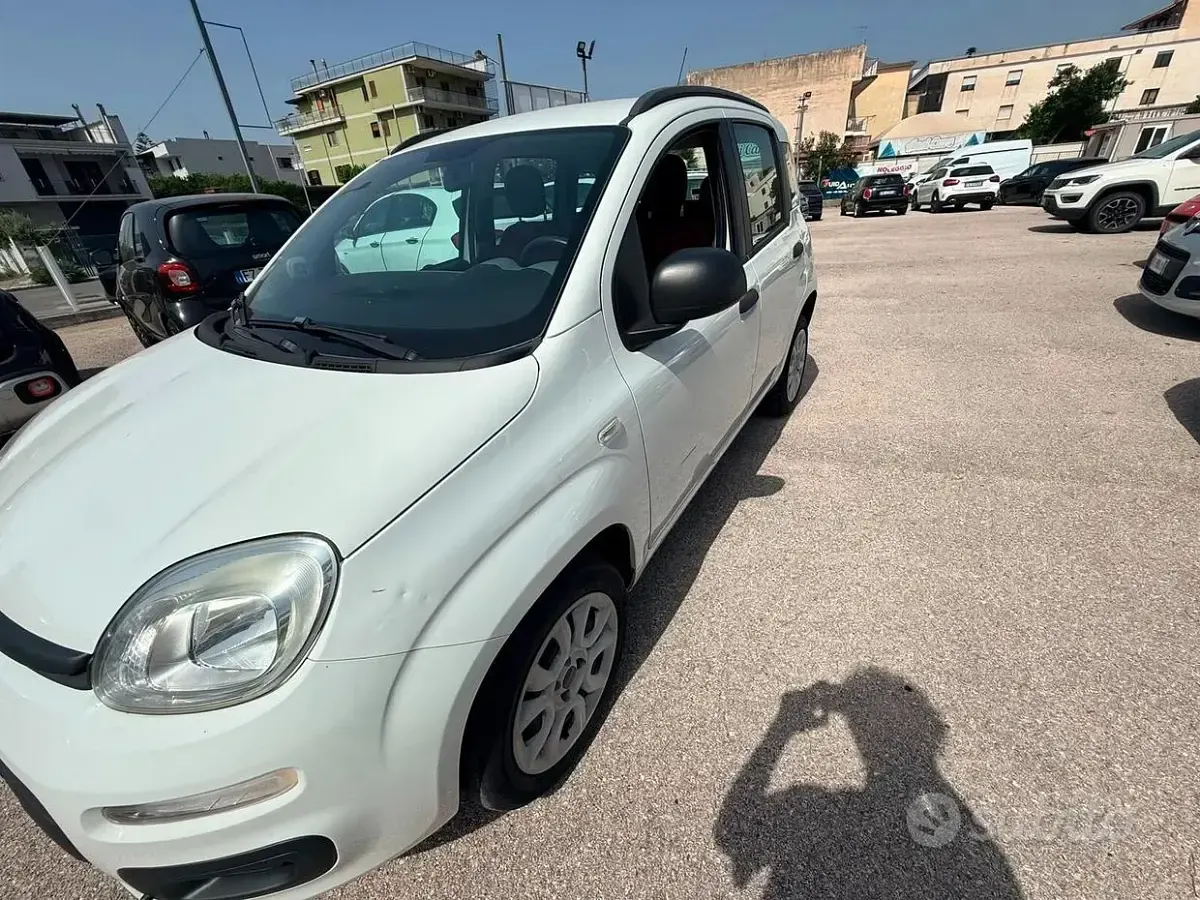 Usata Fiat Panda Lounge 80 CV (58 kW) 2014 Bianco Utilitaria