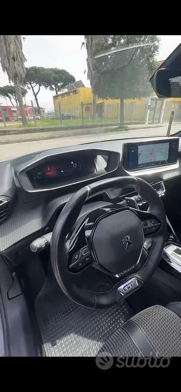 Usata Peugeot 208 GT 131 CV (96 kW) 2022 Utilitaria