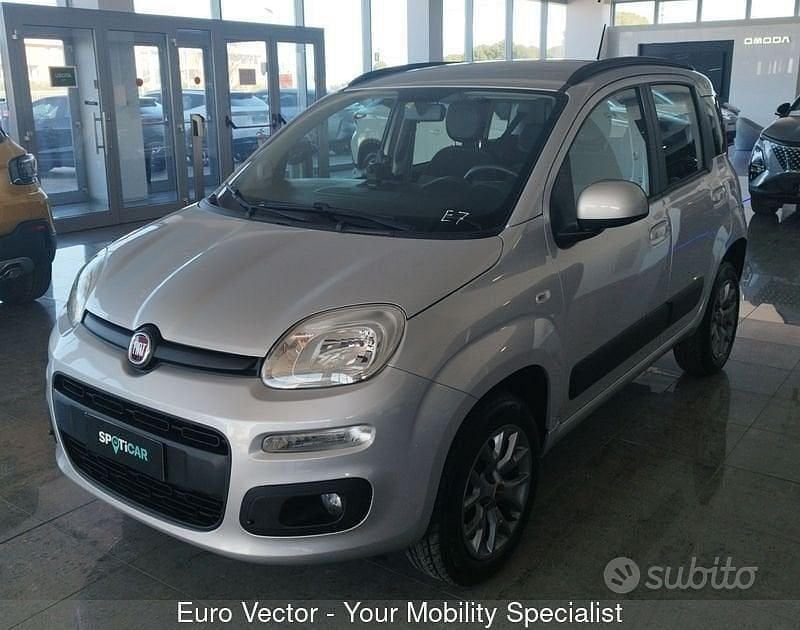 Usata Fiat Panda Lounge 69 CV (50 kW) 2020 Grigio Utilitaria