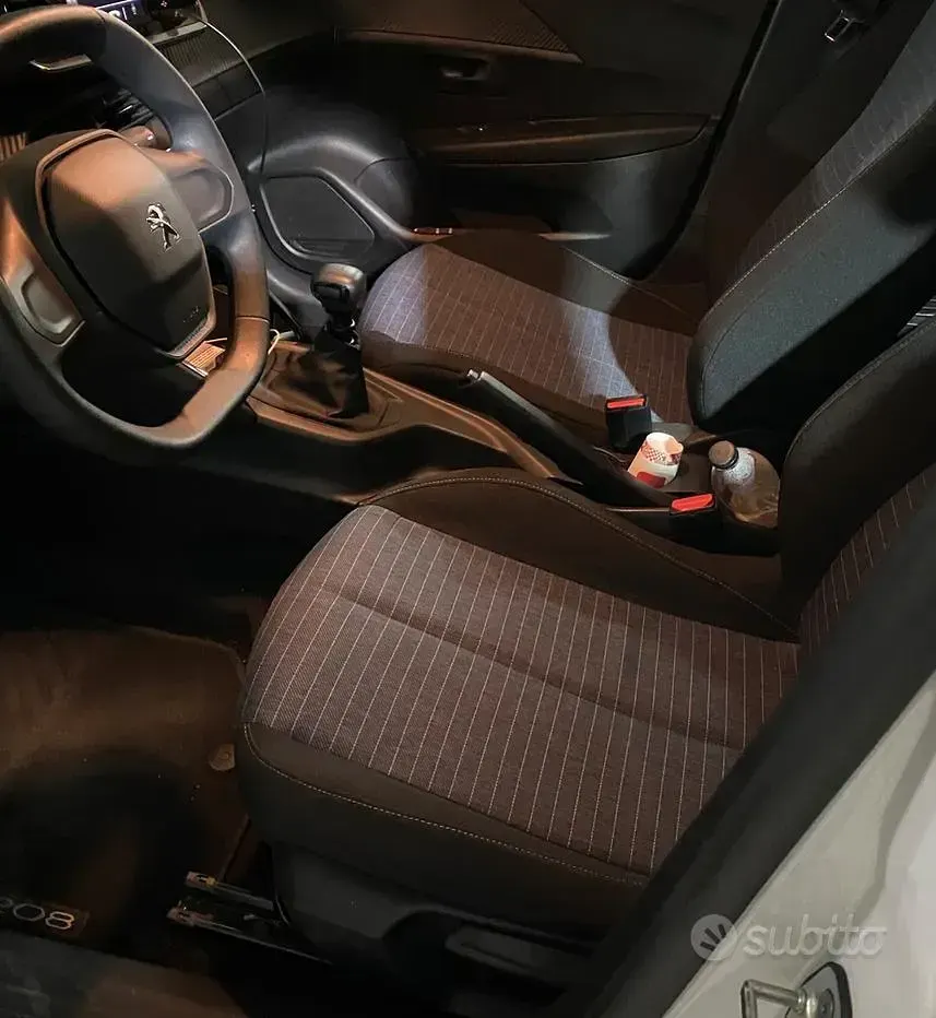 Usata Peugeot 208 S 102 CV (75 kW) 2021 Bianco Utilitaria