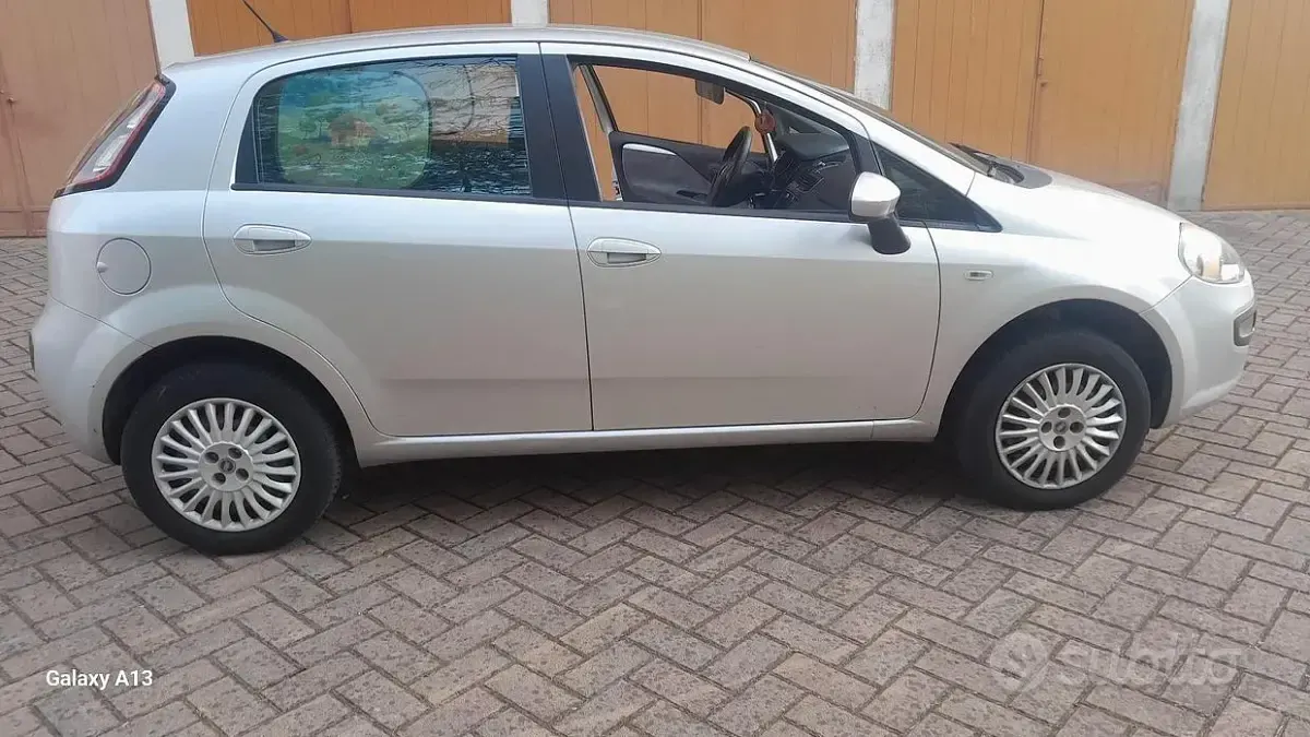 Usata Fiat Punto Evo 77 CV (56 kW) 2010 Grigio Utilitaria