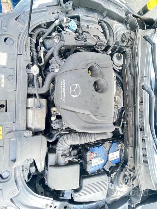 Usata Mazda 3 150 CV (110 kW) 2015 Rosso Utilitaria