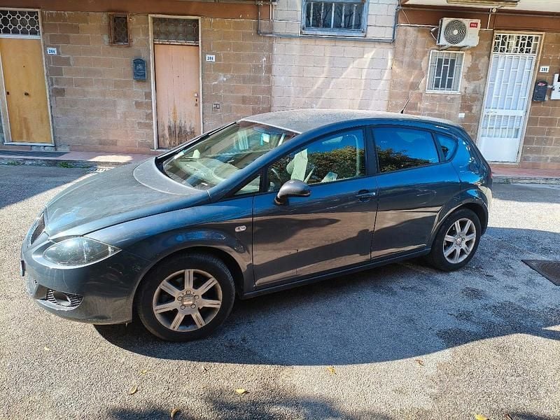 Occasion Seat Leon 102 ch (75 kW) 2007 Gris Citadine