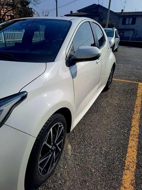 Usata Toyota Yaris Hybrid Trend 116 CV (85 kW) 2022 Berlina