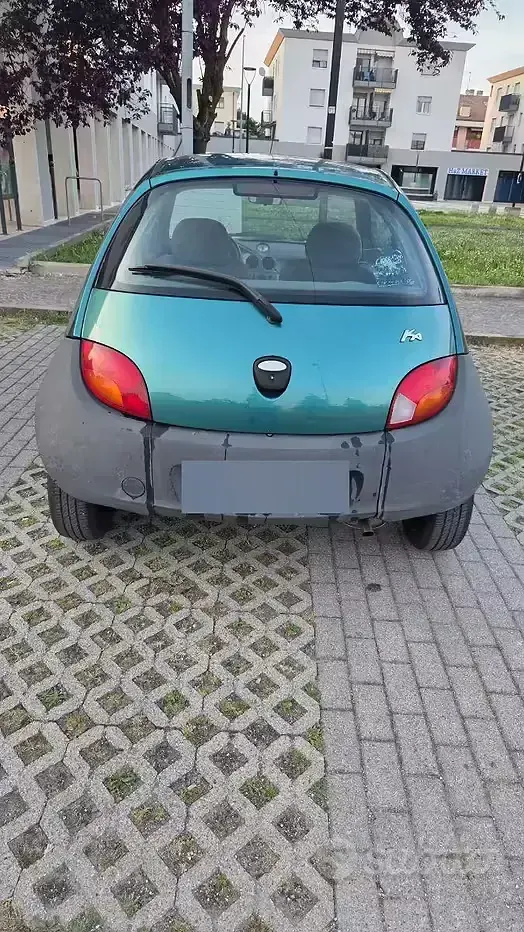 Usata Ford Ka 60 CV (44 kW) 2001 Verde Utilitaria