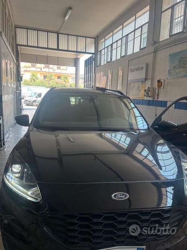 Usata Ford Kuga ST-Line 120 CV (88 kW) 2022 Nero SUV