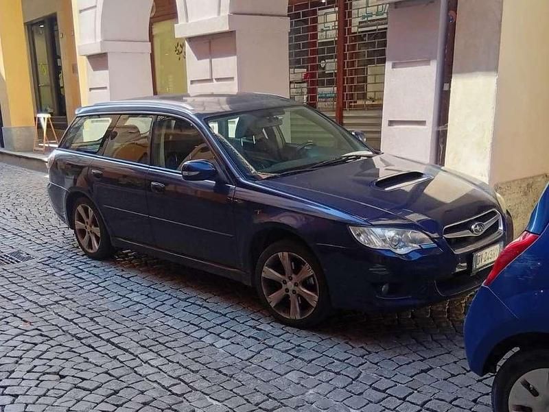 Blu/azzurro Usata 2009 Subaru Legacy Station wagon | 2100 € (Buon prezzo) - Immagine 1/4