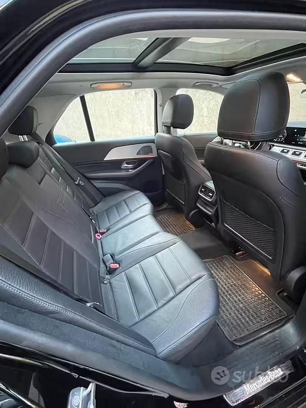 Usata Mercedes GLE300 Premium 2019 Nero SUV
