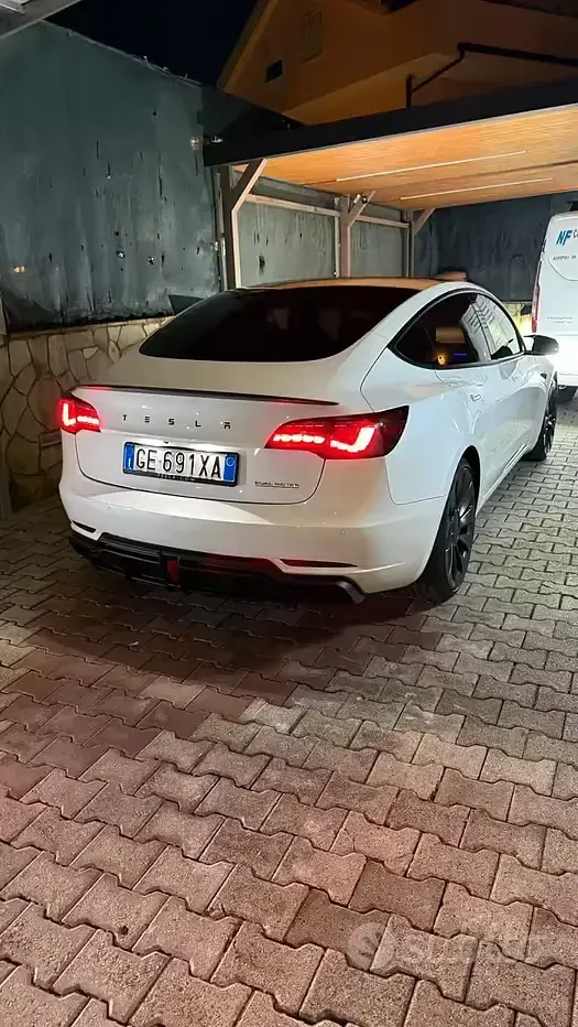 Usata Tesla Model 3 Performance 155 kW (211 CV) 2021 Bianco Berlina