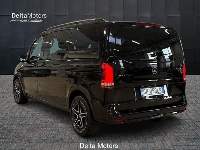 Usata Mercedes V220 Premium 163 CV (119 kW) 2023 Nero Monovolume