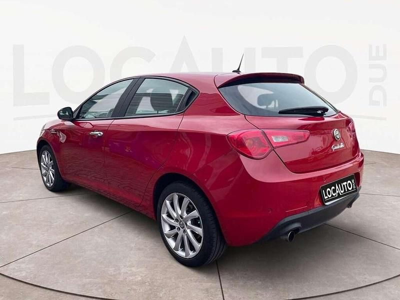 Usata Alfa Romeo Giulietta Distinctive 105 CV (77 kW) 2015 Rosso Utilitaria