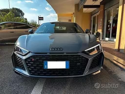 Usata Audi R8 Coupé Performance 570 CV (419 kW) 2022 Kemora grey metallic Coupé