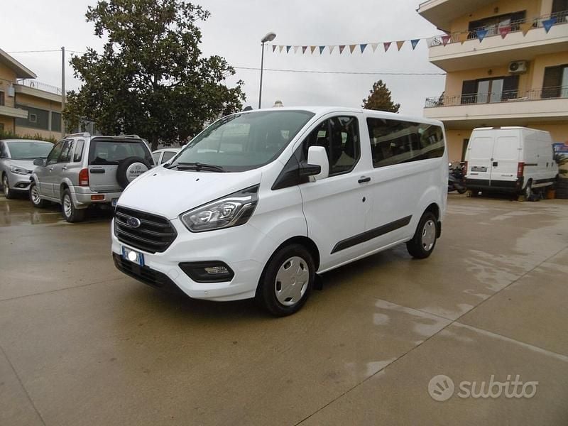 Usata Ford Transit Custom 130 CV (95 kW) 2022 Bianco Monovolume