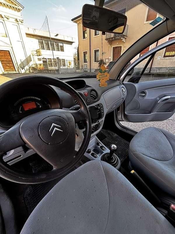Usata Citroën C3 68 CV (50 kW) 2004 Argento Berlina