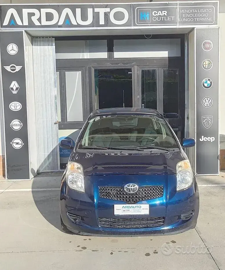 Usata Toyota Yaris Sol 69 CV (50 kW) 2008 Blu Utilitaria