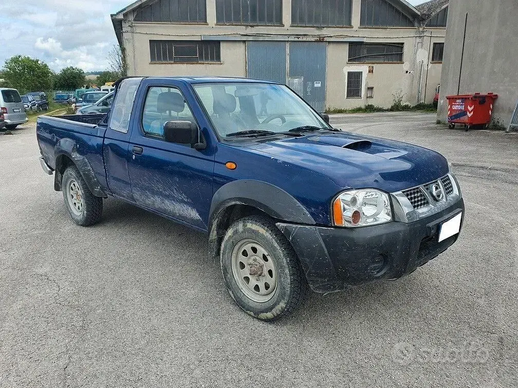 Usata Nissan Navara 133 CV (97 kW) 2003 Pick-up