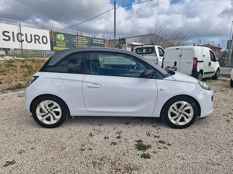 Usado Opel Adam Jam 87 CV (63 kW) 2015 Blanco Utilitario