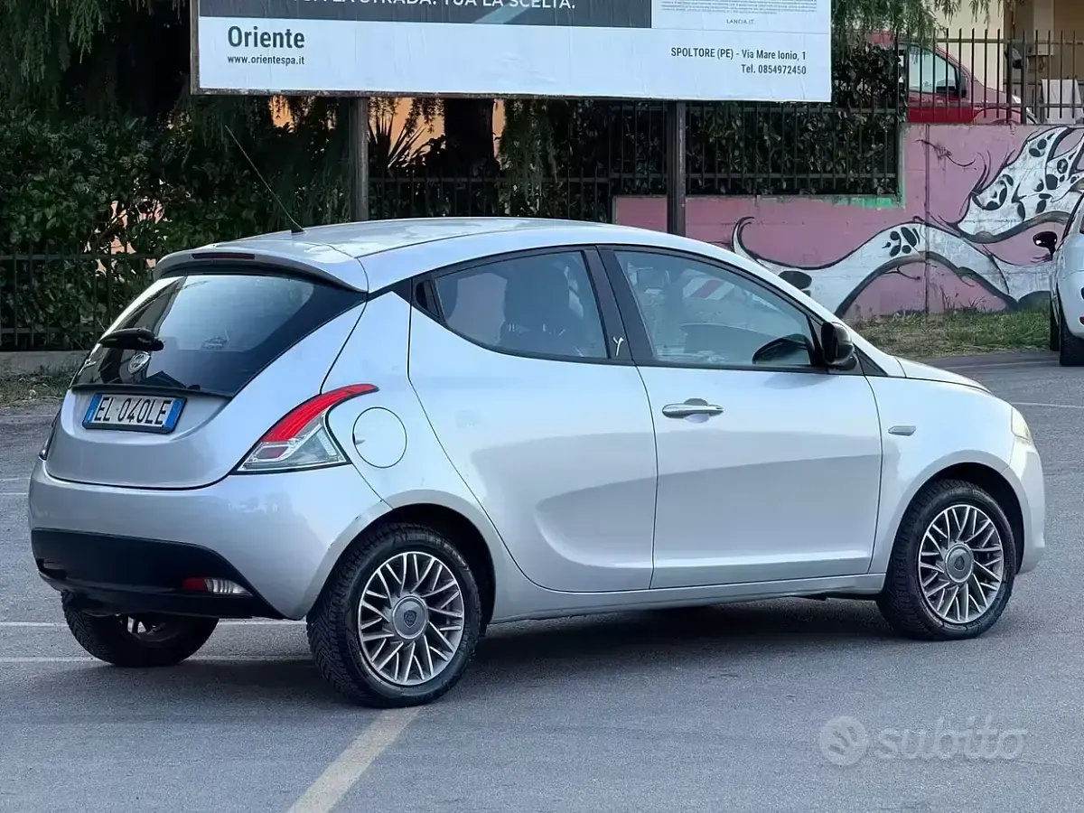 Usata Lancia Ypsilon S 95 CV (69 kW) 2012 Grigio Utilitaria