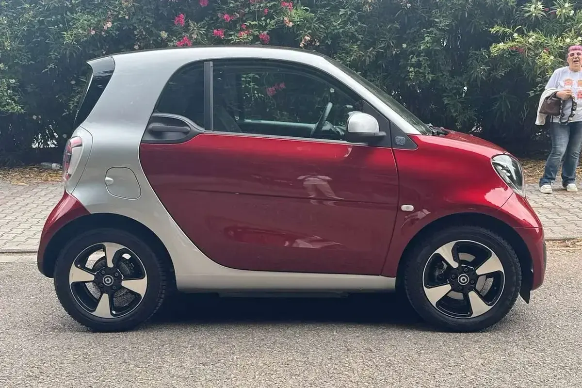 Usata Smart ForTwo Coupé Passion 41 kW (56 CV) 2020 Rosso Utilitaria