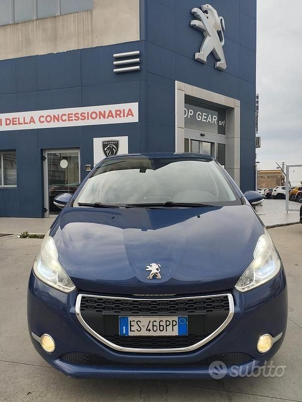Usata Peugeot 208 Allure 68 CV (50 kW) 2013 Blu Utilitaria
