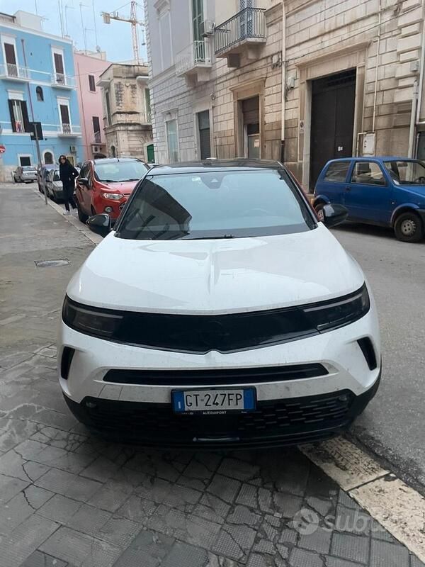 Usata Opel Mokka 110 CV (80 kW) 2024 Bianco SUV