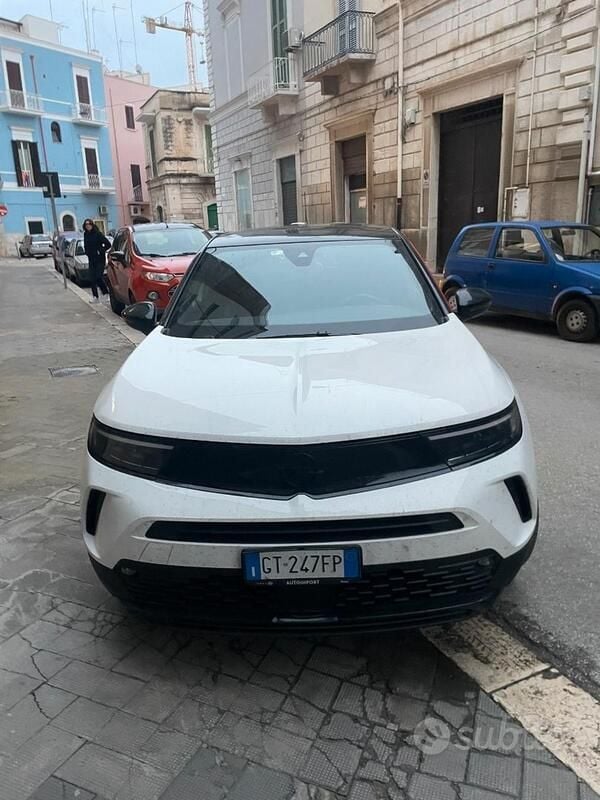 Bianco Usata 2024 Opel Mokka SUV | 15.000 € (Super prezzo) - Immagine 1/4