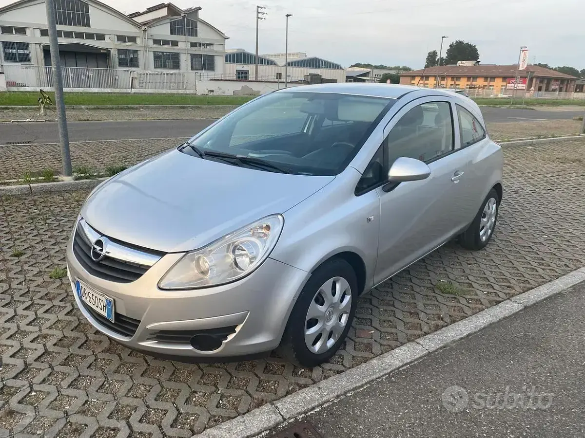 Usata Opel Corsa 75 CV (55 kW) 2008 Grigio Utilitaria