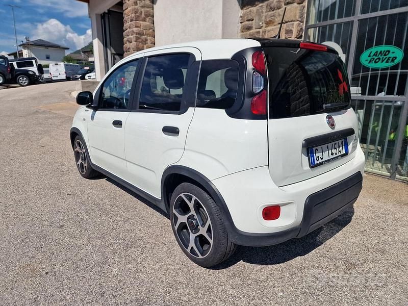 Usata Fiat Panda Sport 70 CV (51 kW) 2021 Bianco Utilitaria