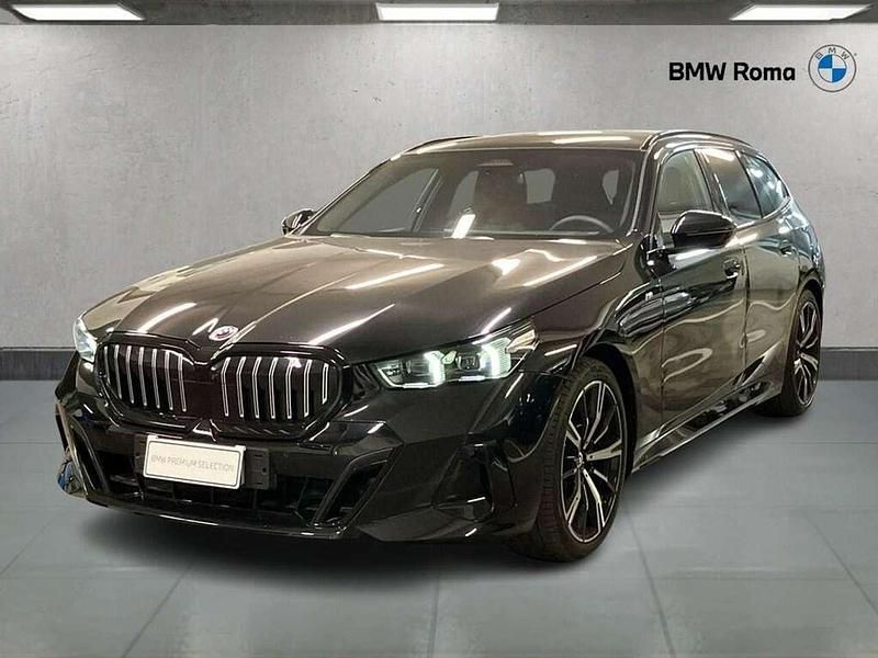 Black sapphire metallizzato Usata 2025 BMW 520 M Sport Station wagon | 62.690 € (Molto cara) - Immagine 1/3