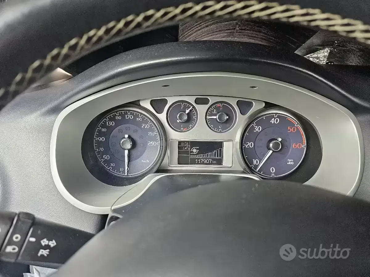 Usata Lancia Delta 120 CV (88 kW) 2011 Blu Utilitaria